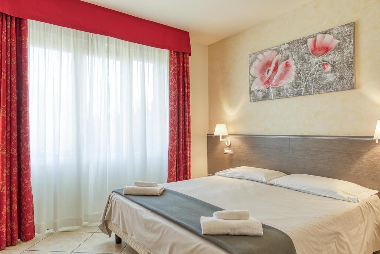 Hotel Lumin Cremia Екстериор снимка